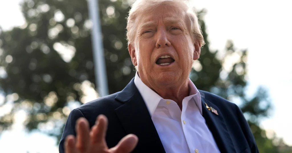 Трамп обіцяє мита на фільми
